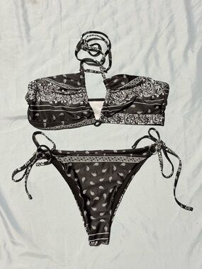 Women XL Black White Bandana Paisley Print Halter Top Tie Sides Bikini Swimsuit